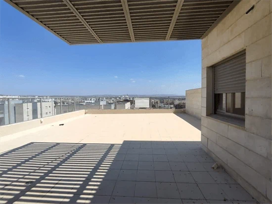 פנטהאוז 5 חד בחורש